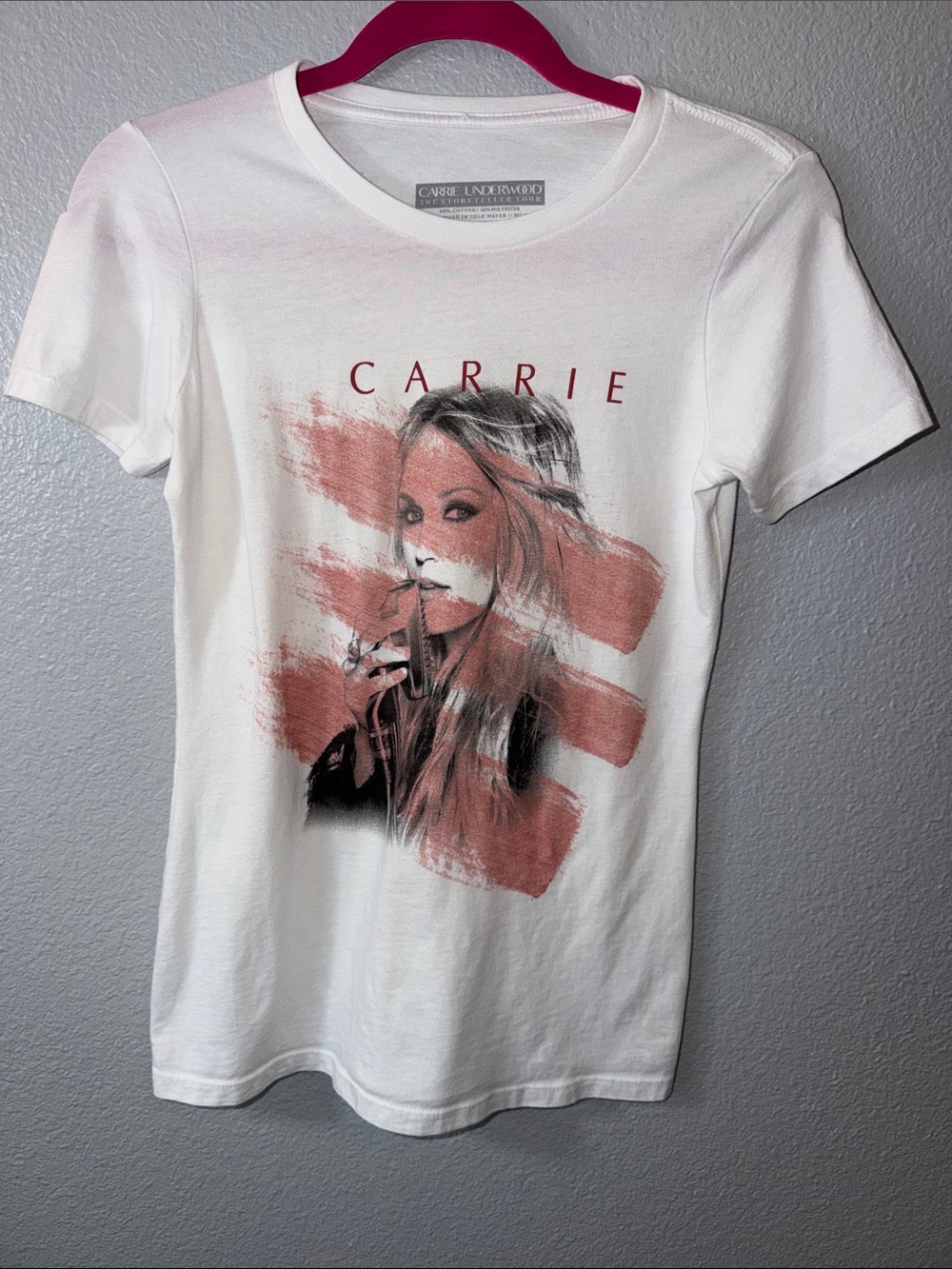 Carrie Underwood 2016 Concert White Graphic Tee with Brushstroke Print